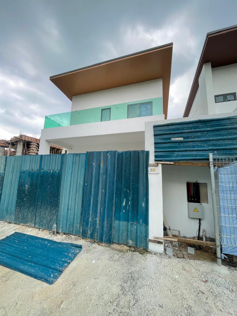 Meter baharu di tapak pembinaan rumah baru