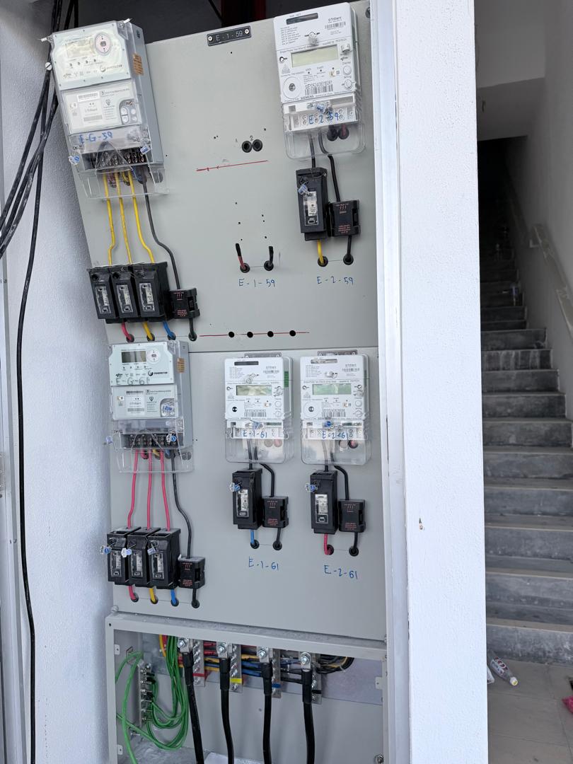 Penyambungan panel meter bangunan komersial Selangor